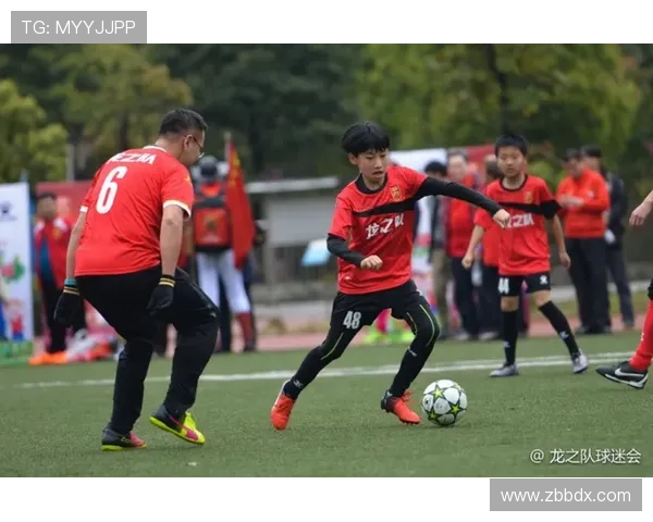 铜梁龙：国足崛起需重视青年培养